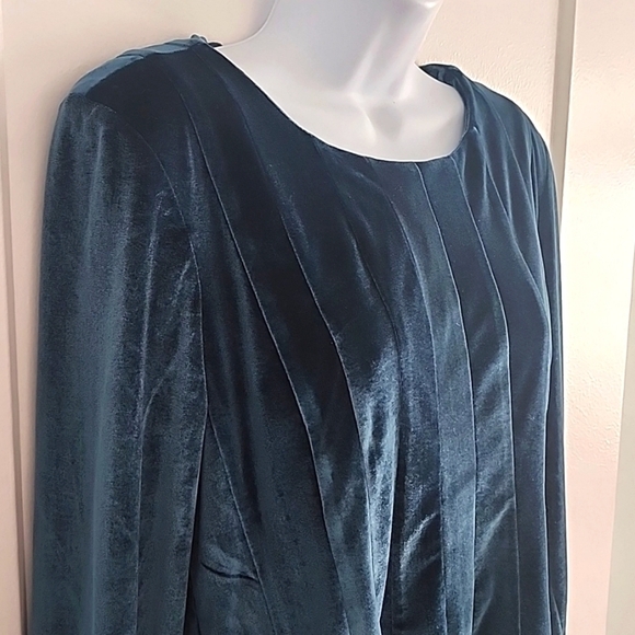Soft Surroundings Turquoise Velvet top in petite medium - Picture 2 of 6